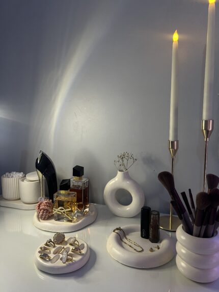 مجموعة  coiffeuse  متكونة  من 8 قطع